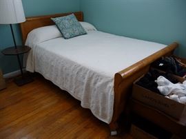 SOLID WOOD HEADBOARD/FOOTBOARD/FRAME & MATTRESS SET