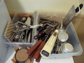 CLOSEUP OF KITCHEN UTENSILS & KNIVES