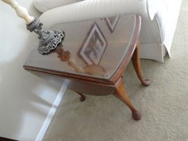 Lammerts Vintage Queen Anne Drop Leaf End Table