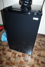 Magic Chef mini fridge