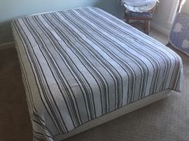 Sealy Posturepedic bed 