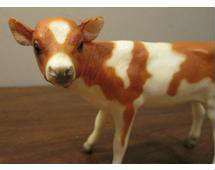 Breyer Guernsey calf from 1972 - 1973, #348 In great condition, hard to find.