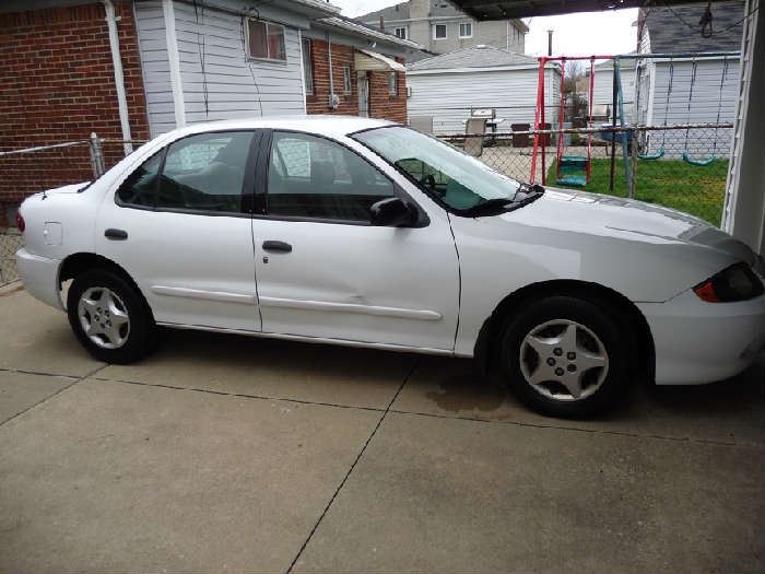 2004 CHEVY CAVALIER-80,000 MILES, NEW BRAKES, RUNS BUT HASN'T BEEN DRIVEN IN AWHILE