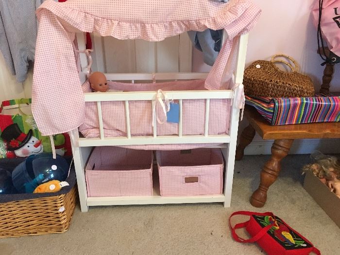 Baby doll crib bed