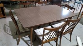 Broyhill Dinning Table