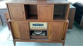 Curtis Mathes Record Player