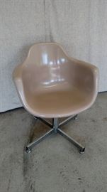 Krueger Shell Chair