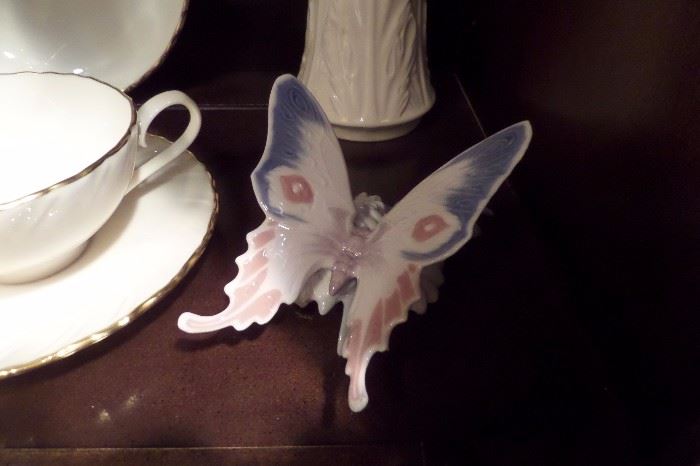 LENOX CHINA AND GLASSWARE NOT FOR SALE. LLADRO ONLY.