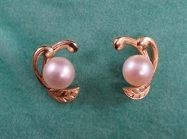14k and pearl earrings