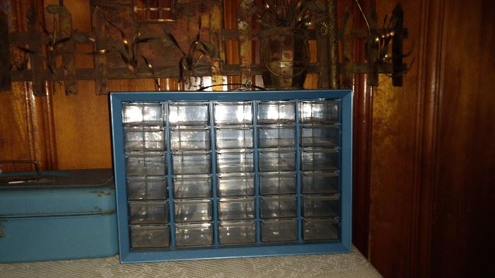 Great metal organizer with plastic drawers.  All the drawers are here!
