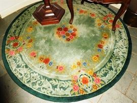 Gorgeous round rug