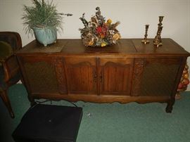 Stereo console