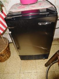 Ice maker