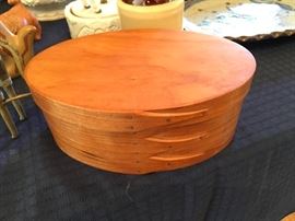 Oval Shaker Boxes