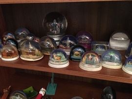 Vintage Sno Globes