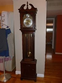 Grandfather clock..needs servicing