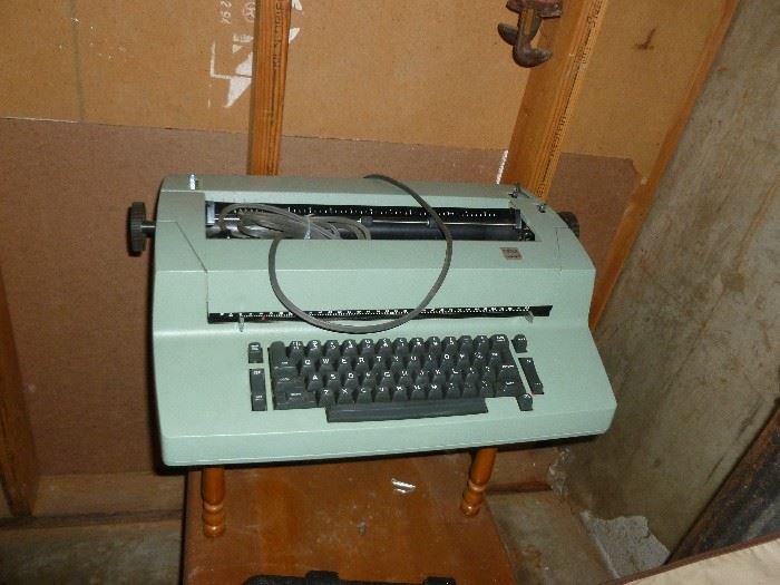 selectric typewriter