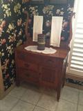 Pristine Antique Oak Washstand. Excellent condition.