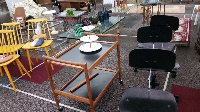 Danish teak tea cart needs some TLC .... 3 matching black office chairs that would be SO COOL as dining chairs!