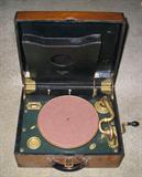 Portable Victor Phonograph, c. 1925 - 40