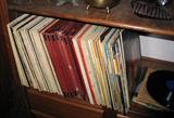 78 and 33 RPM records including 1940 Wizard of Oz