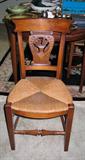 Set of 4 dining room chairs