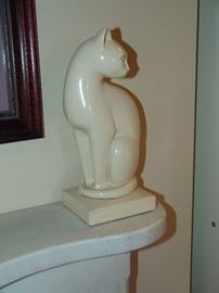 Smithsonian cat figure