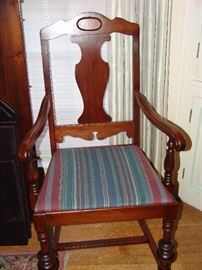 Set of 8 mahogany dining chairs