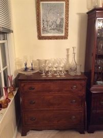 Chest of drawers