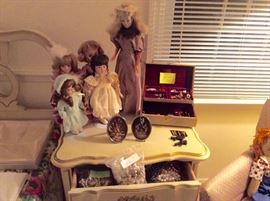 Dolls & side table