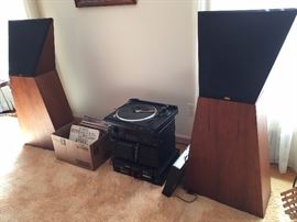 Spica Speakers  and Stereo equipment