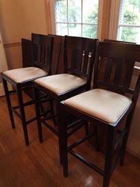 3 bar stools