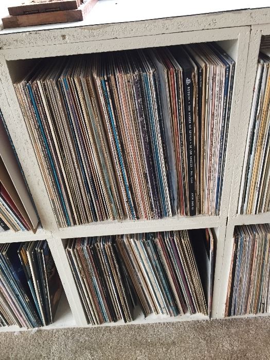 1000's LP vinyl records and 45's