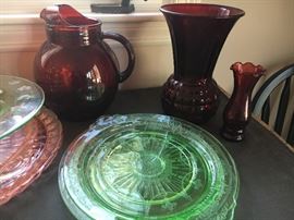 And some green...and a bit of cranberry. Don't the green and the cranberry look nice together?