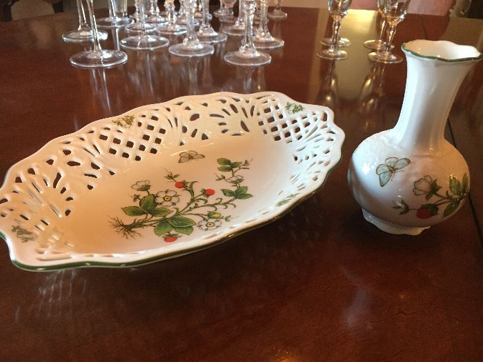 German decorative plate and matching vase