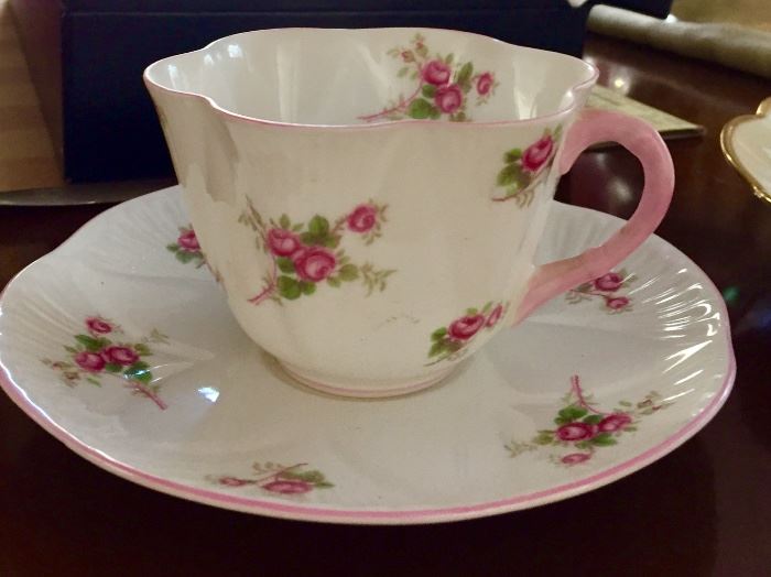 Shelley tea cup and saucer - Bridal Rose