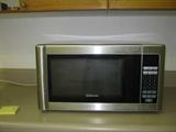 Emerson 1000W microwave