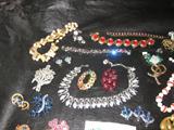 Lots of vintage jewelry