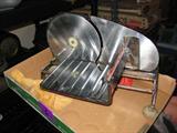 Meat slicer