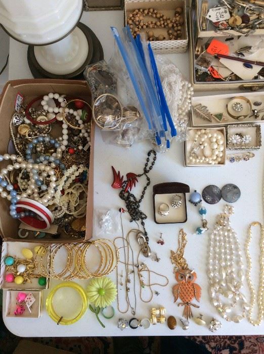 Tons of Costume Jewelry!