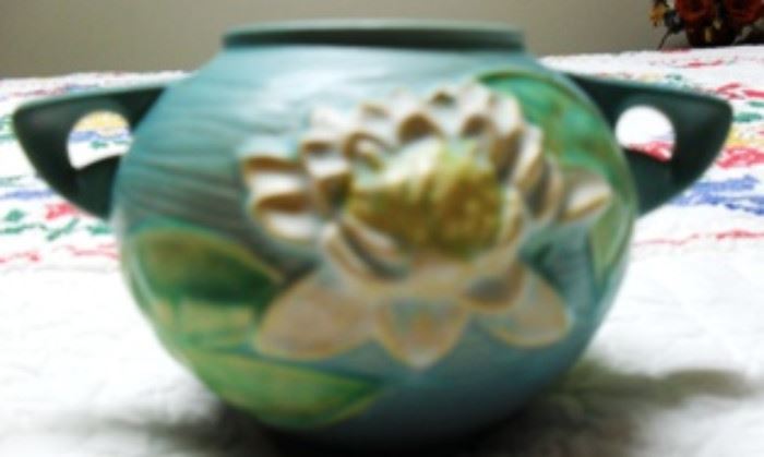 Roseville pottery planter