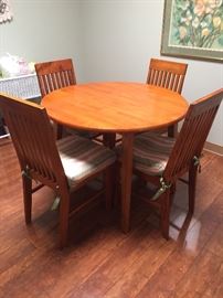 Great Drop Leaf Dining Table w/ chairs