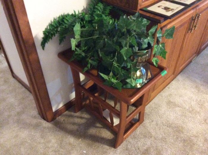 Lovely magazine rack table. One of many artificial flowers and greenery available. 