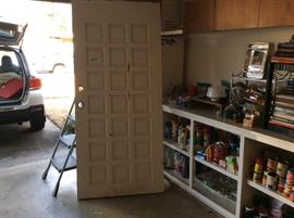 Garage - Large vintage door - Solid!!!