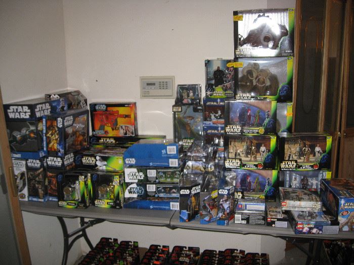 Many different Star War figures