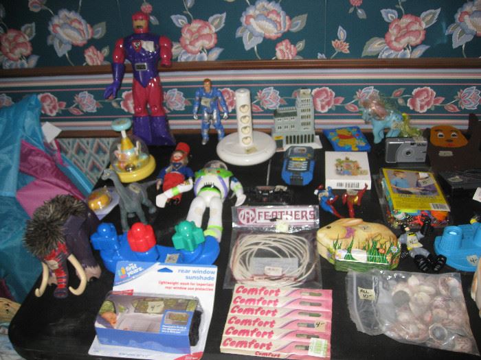 many toys