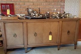 MCM Buffet Server