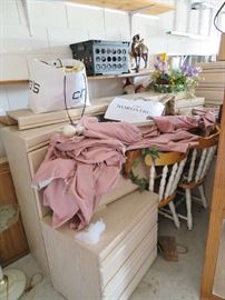 There's a queen size BR suite hiding in here.