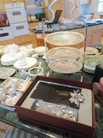 Arthur Court Magnolia Set