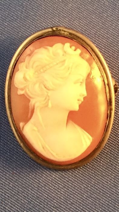 DETAIL OF STERLING SILVER CAMEO. NOTE THE FINE LINES IN THE HAIR AND EVEN A DROP EARRING WAS INCLUDED IN THE CARVING
